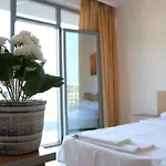 Hotel Persani 2*