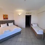 Persani Hotel 2*