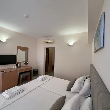 Hotel Persani 2*